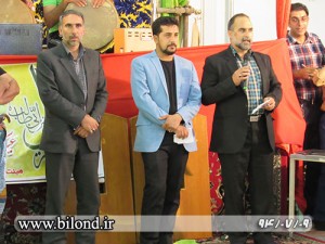 اجرای ورزش باستانی توسط ورزشکاران زورخانه های گناباد در بیلند به مناسبت عید غدیر